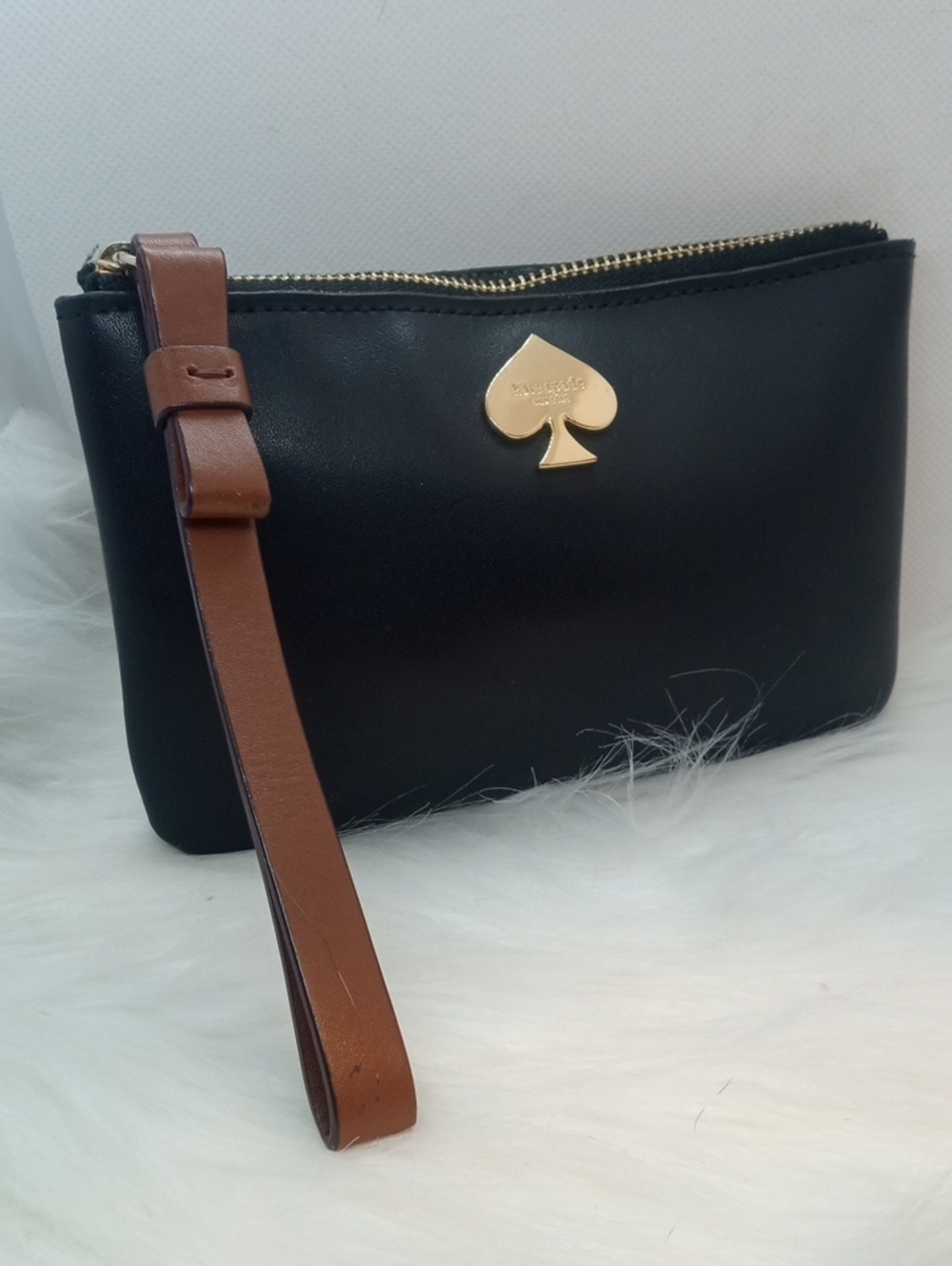 KATE SPADE LEATHER WRISTLET